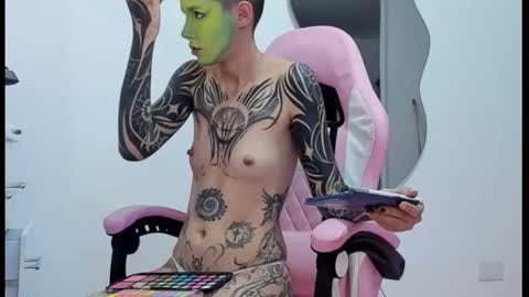 Snapshot of goddess_vee_ chatting on October 31, 2025, 10:11 pm vee online show from October 31, 2025, 10:11 pm