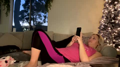 GoddessMayvn online show from December 20, 2024, 12:52 am