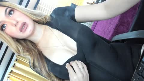 Snapshot of goddessofangel chatting on January 13, 2025, 5:12 am angel online show from January 13, 2025, 5:12 am