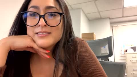 Snapshot of goddessxxrosexx chatting on February 4, 2025, 12:29 am GoddessxxRosexx online show from February 4, 2025, 12:29 am