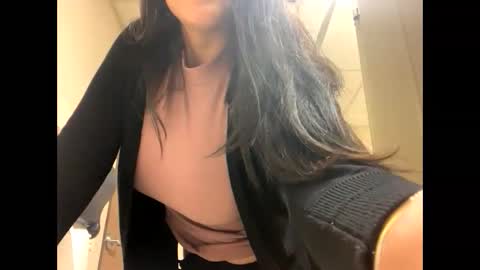 Snapshot of goddessxxrosexx chatting on February 5, 2025, 12:53 am GoddessxxRosexx online show from February 5, 2025, 12:53 am