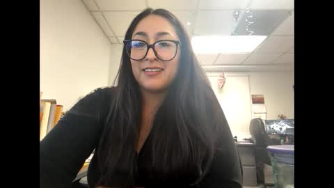 Snapshot of goddessxxrosexx chatting on March 11, 2025, 9:15 pm GoddessxxRosexx online show from March 11, 2025, 9:15 pm