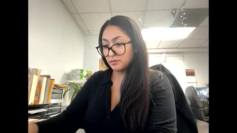 Snapshot of goddessxxrosexx chatting on March 12, 2025, 12:20 am GoddessxxRosexx online show from March 12, 2025, 12:20 am