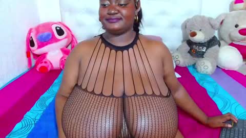 Snapshot of godessqqq chatting on February 28, 2025, 12:32 am Godess Tracy online show from February 28, 2025, 12:32 am