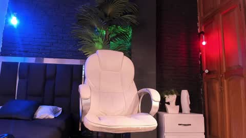 HUAN online show from January 11, 2025, 5:41 am