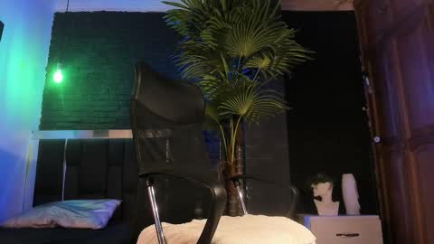 HUAN online show from February 27, 2025, 5:02 am