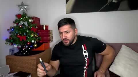 gold_alpha_boy online show from December 1, 2025, 10:42 am