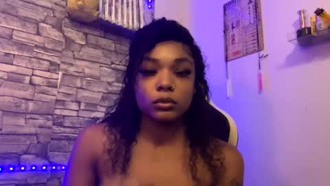 Snapshot of goldamethyst98 chatting on September 18, 2025, 2:02 am Amethyst online show from September 18, 2025, 2:02 am