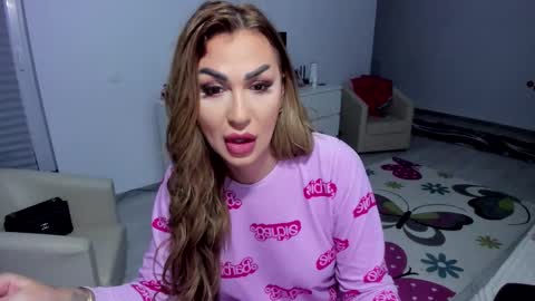 Snapshot of golddivine00 chatting on February 10, 2025, 4:30 am Nicole.. online show from February 10, 2025, 4:30 am