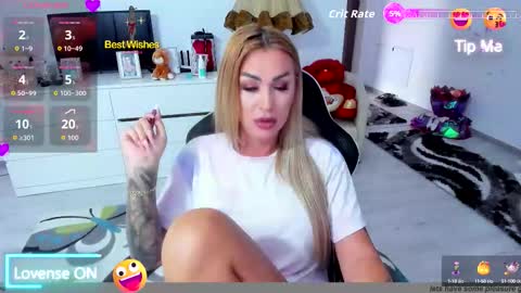 Snapshot of golddivine00 chatting on September 11, 2025, 5:51 am Nicole.. online show from September 11, 2025, 5:51 am