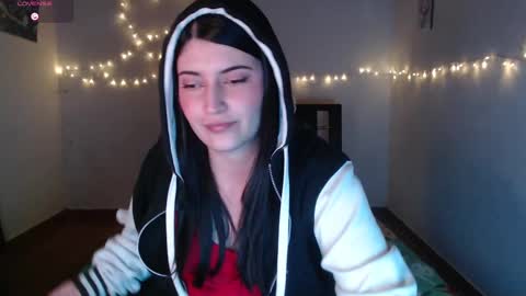 goldencandycotton online show from March 12, 2025, 7:35 am