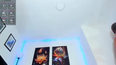 May smith online show from October 13, 2025, 7:52 am