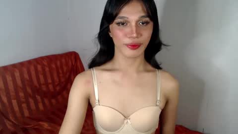 Lily is Gold online show from February 12, 2025, 2:56 am