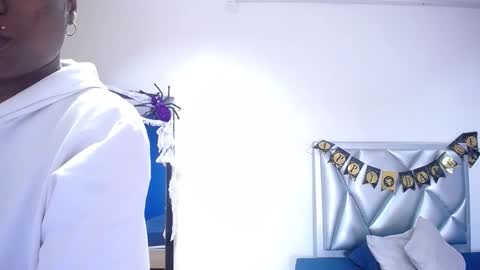 Snapshot of goldenn_ass1 chatting on October 17, 2025, 2:59 am goldenn_ass1 online show from October 17, 2025, 2:59 am