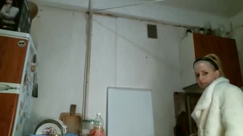 Christie online show from November 18, 2025, 4:33 pm