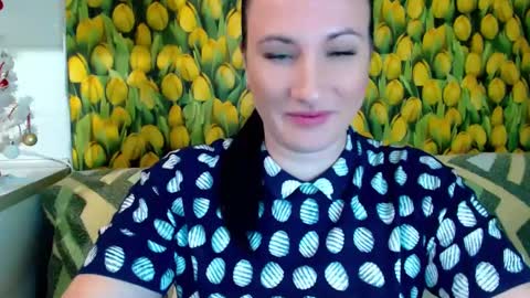 Snapshot of goldmoonn chatting on December 13, 2024, 9:30 pm goldmoonn online show from December 13, 2024, 9:30 pm