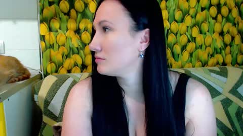 Snapshot of goldmoonn chatting on February 13, 2025, 6:48 pm goldmoonn online show from February 13, 2025, 6:48 pm