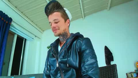 Snapshot of goldy_loyal99 chatting on September 14, 2025, 4:33 am Goldy Loyal93 online show from September 14, 2025, 4:33 am