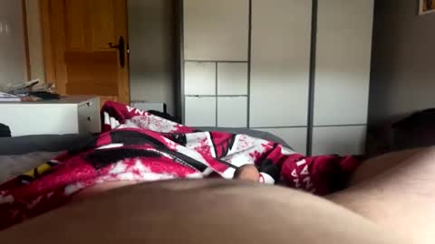 Snapshot of gonce2000 chatting on October 15, 2025, 8:36 am Gonce online show from October 15, 2025, 8:36 am