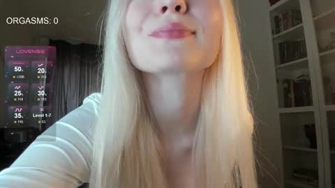 SOPHIE online show from October 20, 2025, 11:21 am