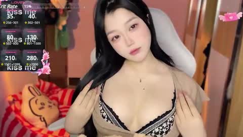 Snapshot of gorgeous_girl33 chatting on January 3, 2025, 7:29 pm gorgeous girl33 online show from January 3, 2025, 7:29 pm