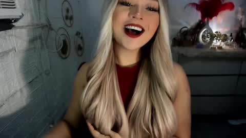 Snapshot of gorgeousamandarose chatting on March 2, 2025, 9:32 pm Amanda rose online show from March 2, 2025, 9:32 pm