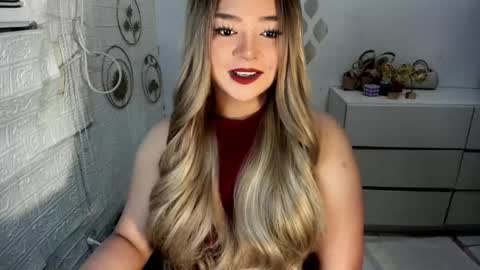 Snapshot of gorgeousamandarose chatting on September 12, 2025, 7:25 pm Amanda rose online show from September 12, 2025, 7:25 pm