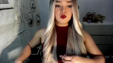 Snapshot of gorgeousamandarose chatting on September 17, 2025, 12:56 am Amanda rose online show from September 17, 2025, 12:56 am
