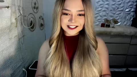 Snapshot of gorgeousamandarose chatting on November 28, 2025, 10:45 pm Amanda rose online show from November 28, 2025, 10:45 pm