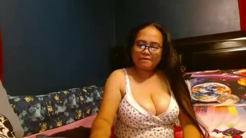 Snapshot of gorgeouslyn09 chatting on October 15, 2025, 9:59 pm gorgeouslyn09 online show from October 15, 2025, 9:59 pm