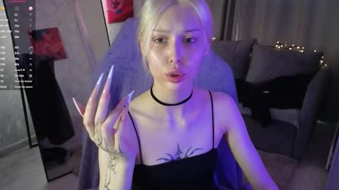 Snapshot of goth__tv chatting on November 8, 2025, 11:43 am Violeta online show from November 8, 2025, 11:43 am