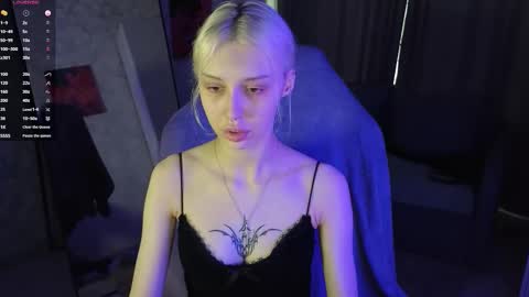 Snapshot of goth__tv chatting on November 14, 2025, 10:25 am Violeta online show from November 14, 2025, 10:25 am