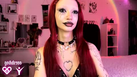 Snapshot of gothdesss chatting on October 27, 2025, 2:26 am online show from October 27, 2025, 2:26 am