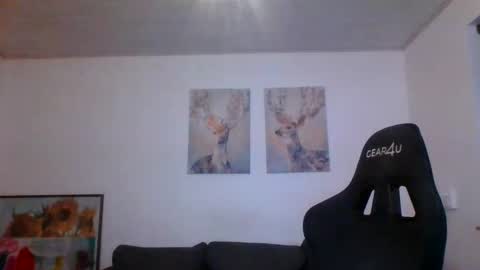 Snapshot of gottalop chatting on December 17, 2025, 8:09 am gottalop online show from December 17, 2025, 8:09 am