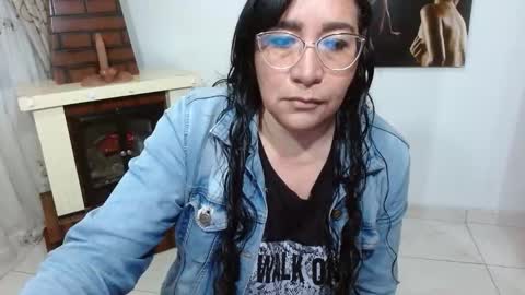 Snapshot of grace_mature_milf chatting on October 22, 2025, 10:48 am grace_mature_milf online show from October 22, 2025, 10:48 am