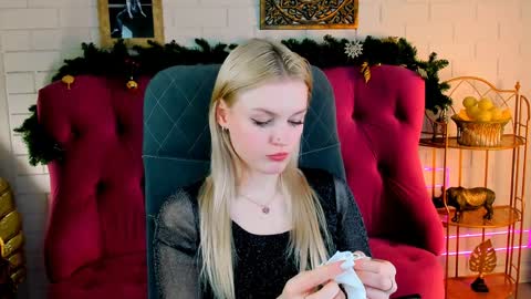 Snapshot of graceglamour chatting on December 30, 2024, 11:48 am Grace Glamour online show from December 30, 2024, 11:48 am