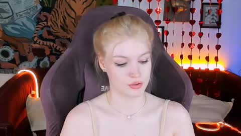 Snapshot of graceglamour chatting on February 15, 2025, 11:28 am Grace Glamour online show from February 15, 2025, 11:28 am