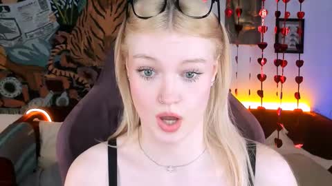 Snapshot of graceglamour chatting on February 28, 2025, 11:25 am Grace Glamour online show from February 28, 2025, 11:25 am