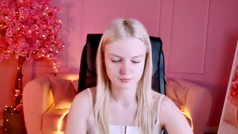 Snapshot of graceglamour chatting on November 3, 2025, 5:09 am Grace Glamour online show from November 3, 2025, 5:09 am