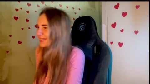 gracetorrezz online show from March 3, 2025, 6:37 am