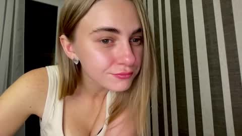 gracetorrezz online show from October 16, 2025, 3:57 pm