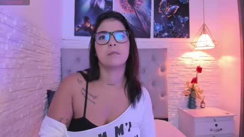 Snapshot of graceymilf999 chatting on March 11, 2025, 11:33 am Gracey Milf online show from March 11, 2025, 11:33 am