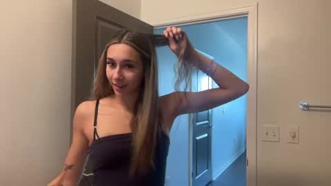 Snapshot of graceyrose chatting on October 8, 2025, 5:54 pm graceyrose online show from October 8, 2025, 5:54 pm