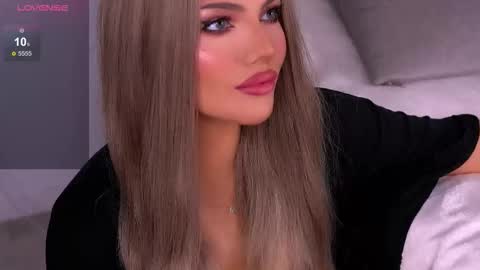 Snapshot of gracianelee chatting on October 17, 2025, 2:30 pm Grace online show from October 17, 2025, 2:30 pm