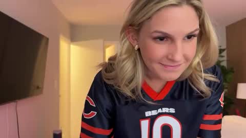 Snapshot of graciemae_baexx chatting on January 12, 2025, 4:50 pm Gracie Mae online show from January 12, 2025, 4:50 pm