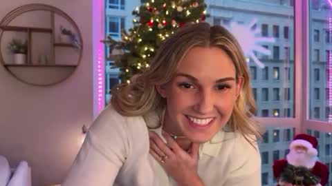 Snapshot of graciemae_baexx chatting on January 16, 2025, 10:02 pm Gracie Mae online show from January 16, 2025, 10:02 pm