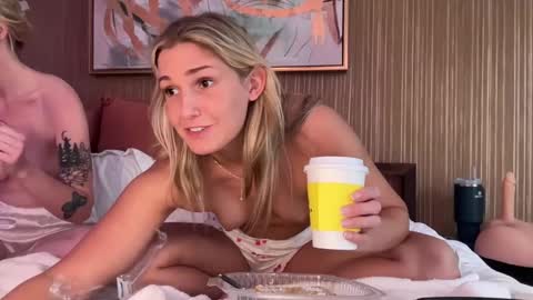 Snapshot of graciemae_baexx chatting on January 18, 2025, 6:21 pm Gracie Mae online show from January 18, 2025, 6:21 pm