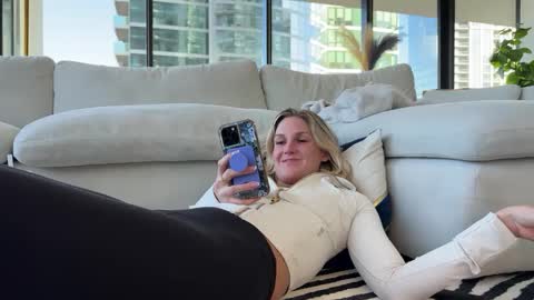 Snapshot of graciemae_baexx chatting on March 1, 2025, 8:53 pm Gracie Mae online show from March 1, 2025, 8:53 pm