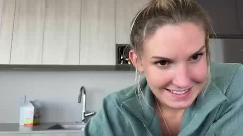 Snapshot of graciemae_baexx chatting on September 13, 2025, 4:40 pm Gracie Mae online show from September 13, 2025, 4:40 pm