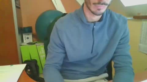 Snapshot of grandbi chatting on December 10, 2024, 2:28 pm grandbi online show from December 10, 2024, 2:28 pm